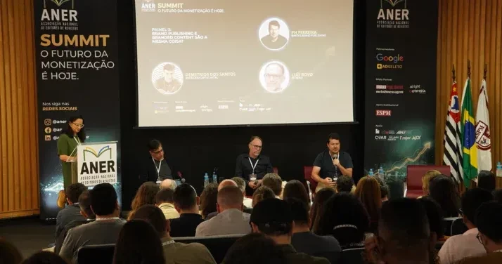 Painel do evento Summit: O Futuro da Monetização é Hoje”, promovido na ESPM,no início de outubro, em São Paulo, pela ANER (Associação Nacional de Editores de Revistas).